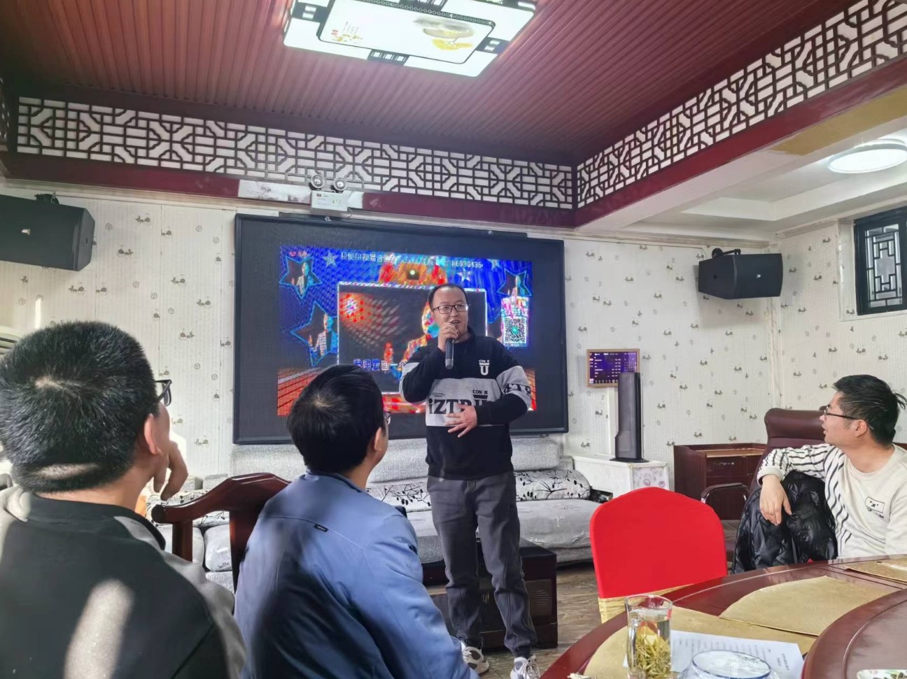 才艺表演4.jpg 才艺表演4.jpg